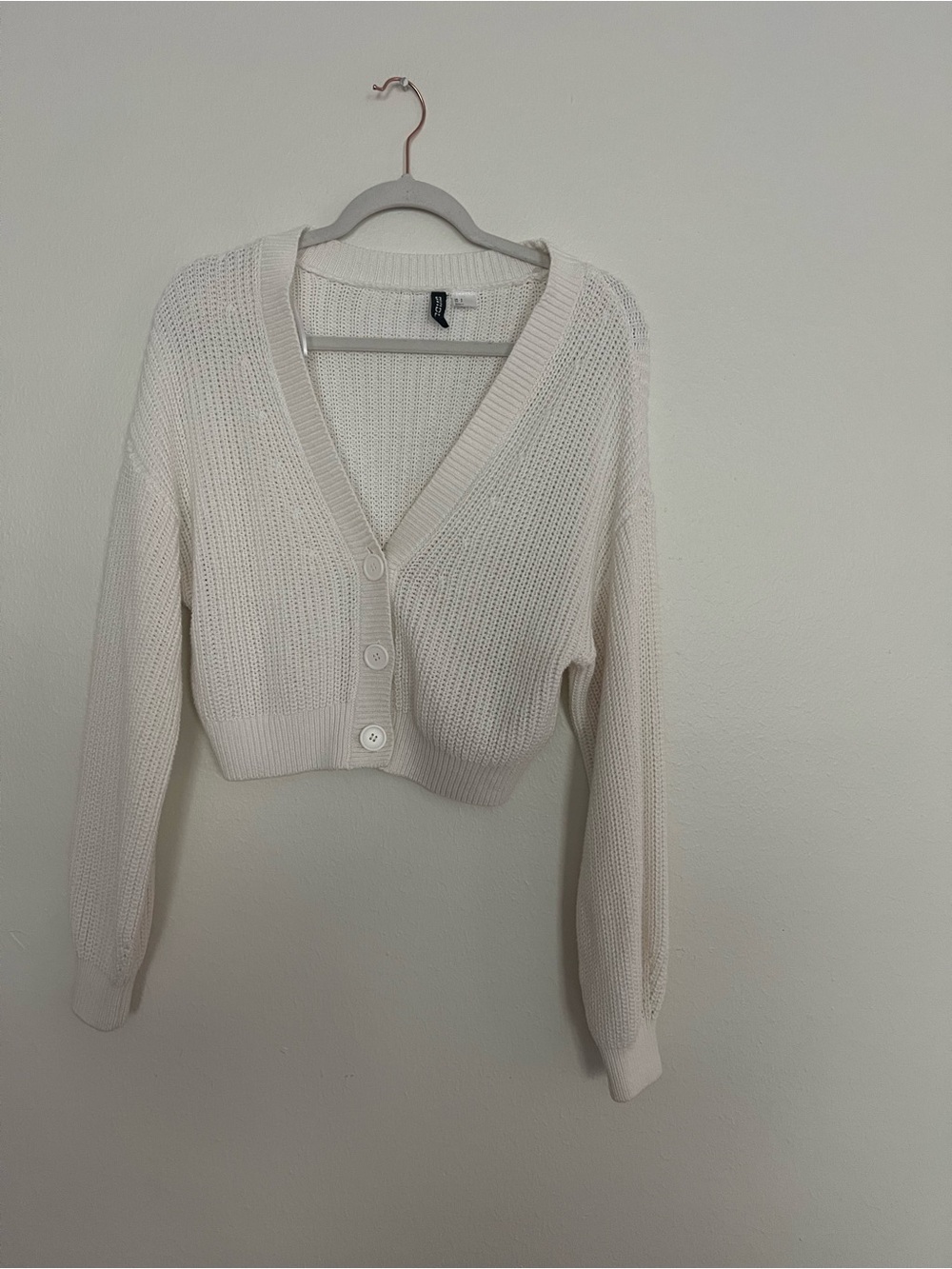 Divided Cream Cropped Button-Up V-Neck Cardigan